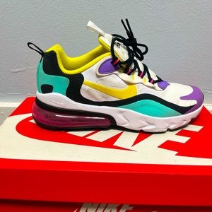 Mulicolor nike air max 270 react
Size: 5.5
Condition: Excellent only worn twice
